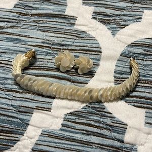 ❗️Vintage‼️ Matching Shell bracelet and earrings
